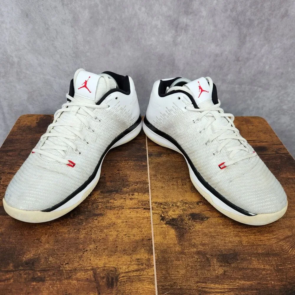Air Jordan 31 Low Chicago Bulls‎ Sneakers Mens 9 White Red Shoes 897564-101
